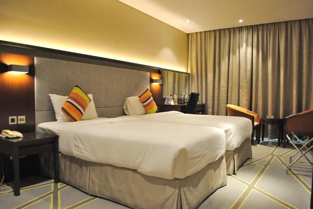 Versailles By Vieras Hotel Dubai 4*,  Förenade Arabemiraten
