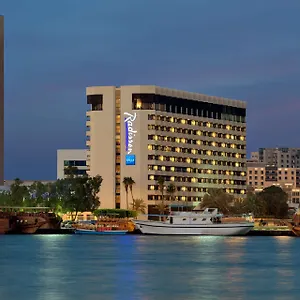 راديسون بلو, خور ديرة 5* دبي
